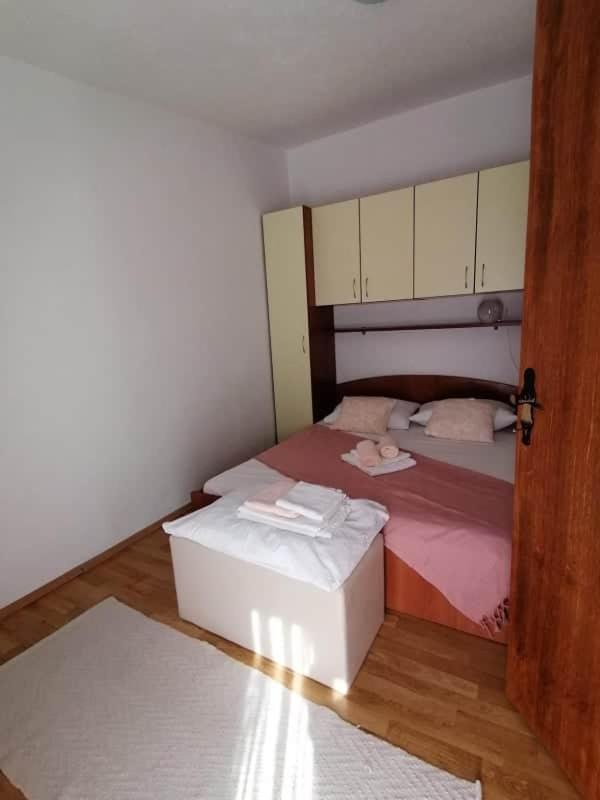 Apartment Krmpotic Vir Esterno foto